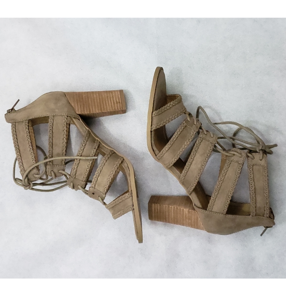 NWOB Report Roana Size 8.5 Lace Up Sandals Taupe - Picture 1 of 8